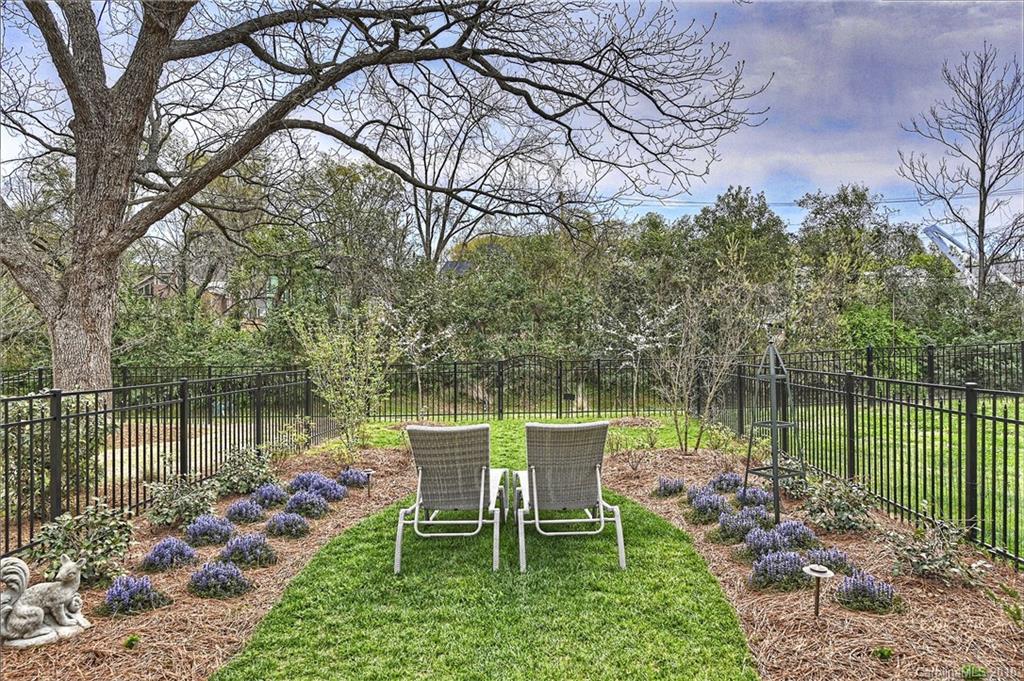 1608 Lombardy Circle Charlotte NC 28203