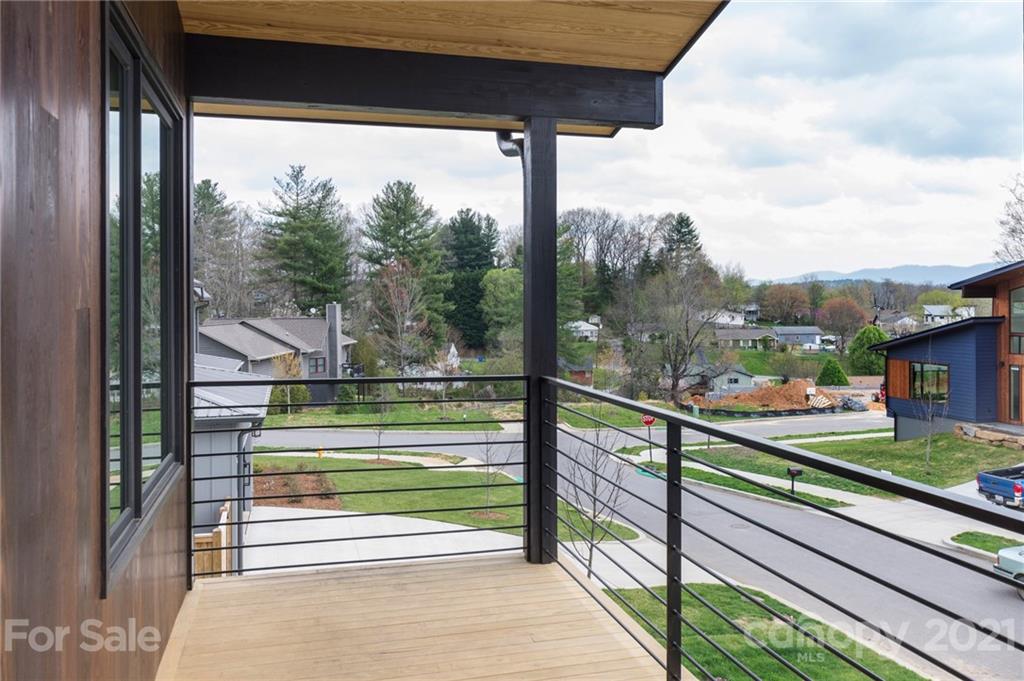 84 Malvern Walk Asheville NC 28806
