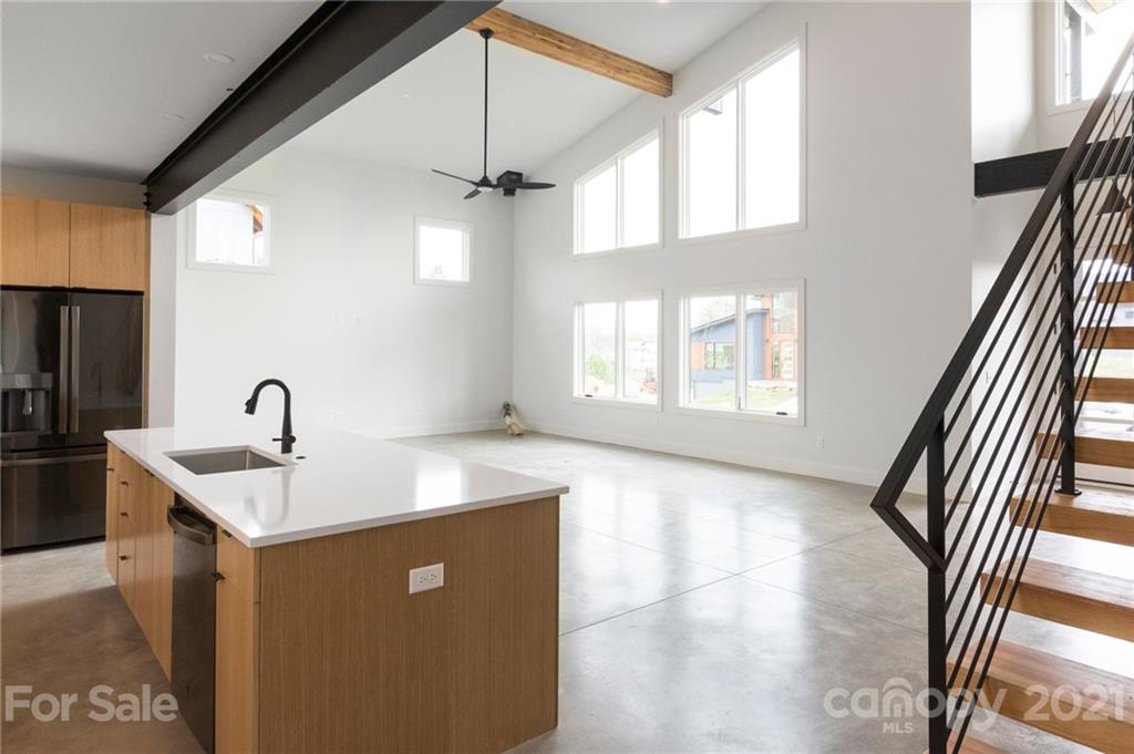 84 Malvern Walk Asheville NC 28806