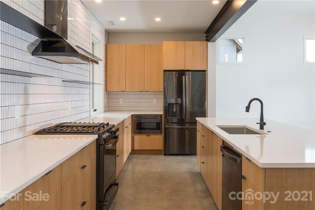 84 Malvern Walk Asheville NC 28806