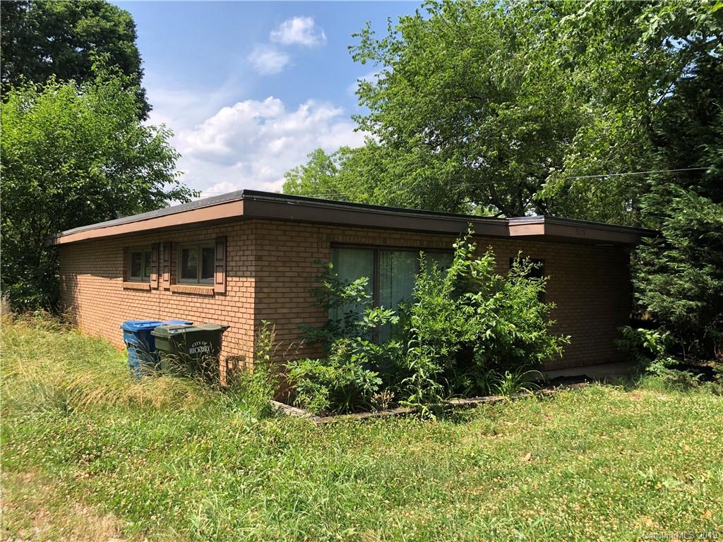 975 9th Street Drive Ne Hickory NC 28601