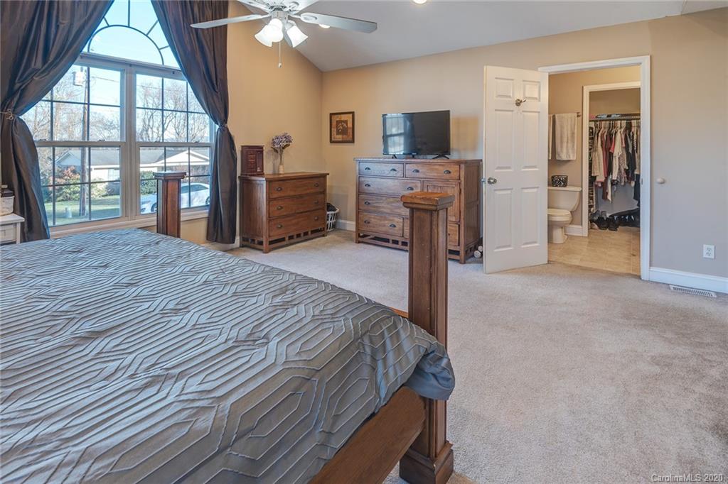 106 Smith Graveyard Road Asheville NC 28806