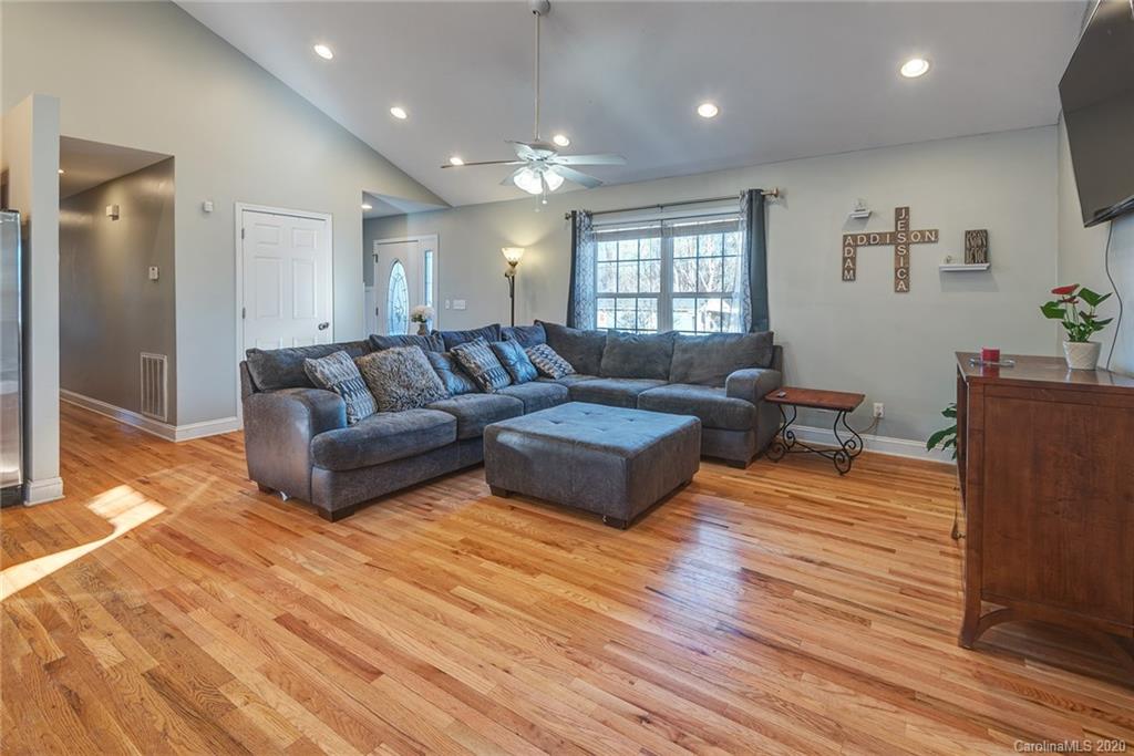 106 Smith Graveyard Road Asheville NC 28806