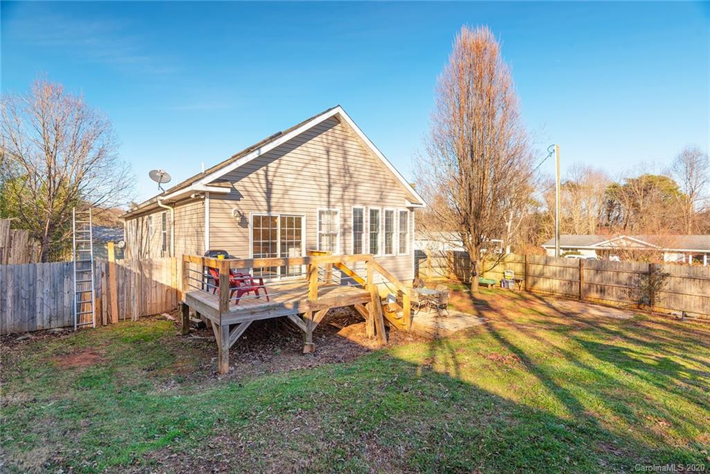 106 Smith Graveyard Road Asheville NC 28806
