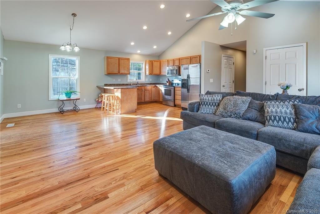 106 Smith Graveyard Road Asheville NC 28806