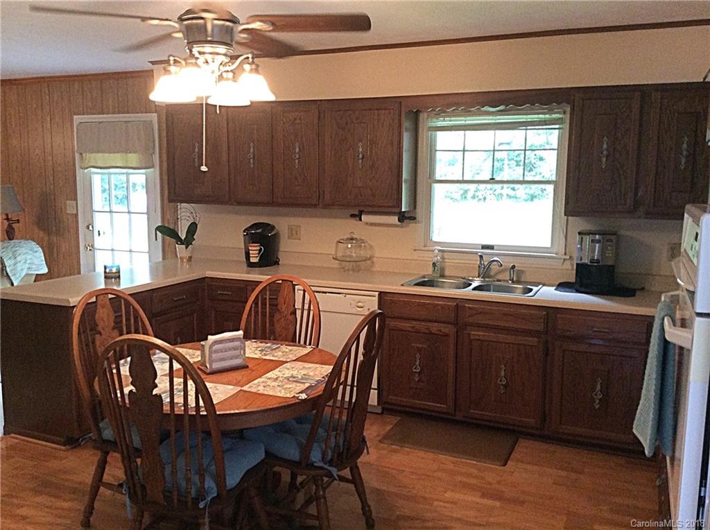 30 Hermitage Lane Weaverville NC 28787