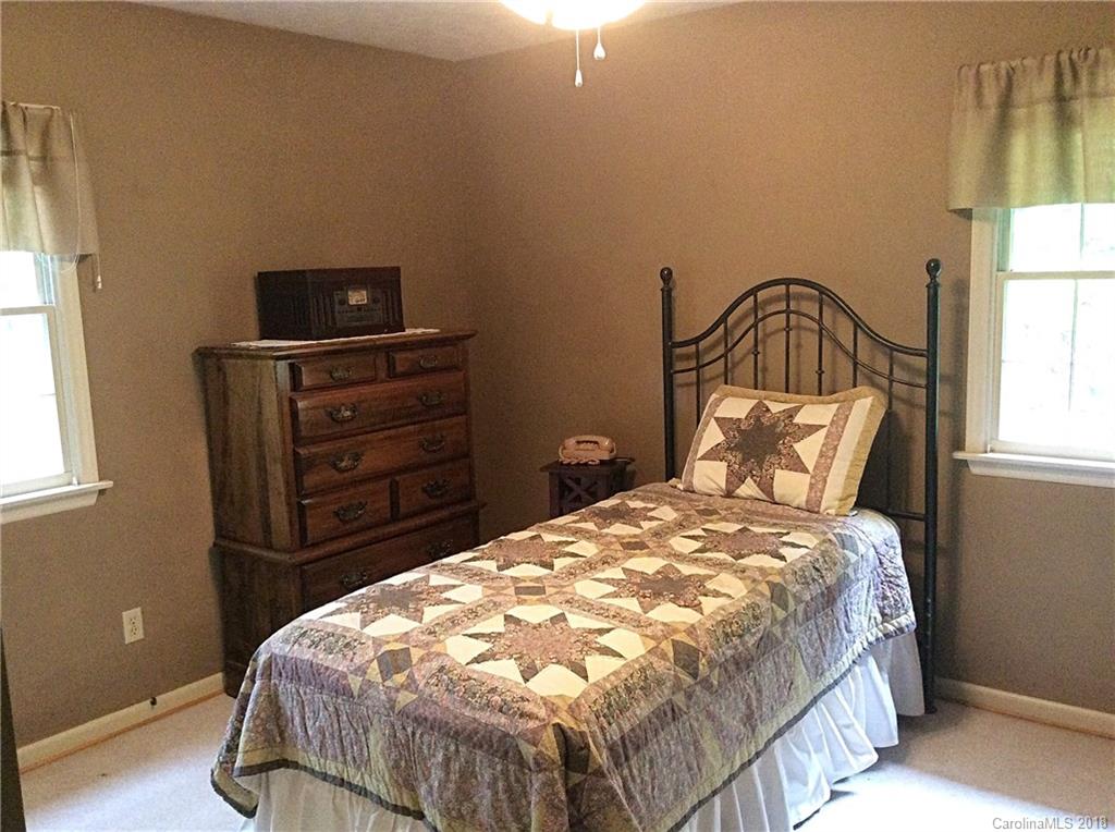 30 Hermitage Lane Weaverville NC 28787