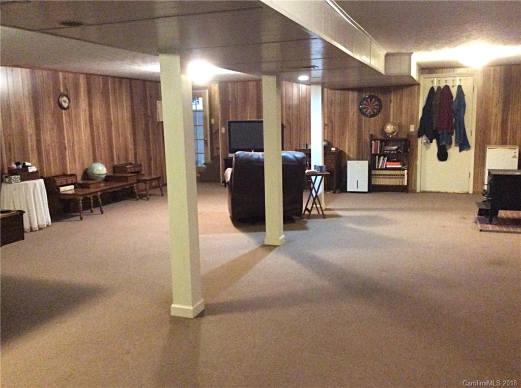 30 Hermitage Lane Weaverville NC 28787