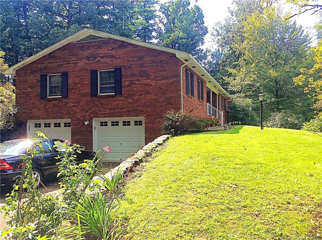 30 Hermitage Lane Weaverville NC 28787