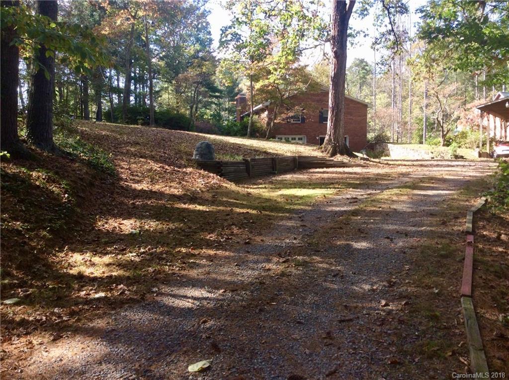 30 Hermitage Lane Weaverville NC 28787