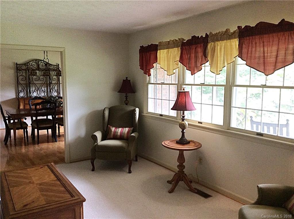 30 Hermitage Lane Weaverville NC 28787