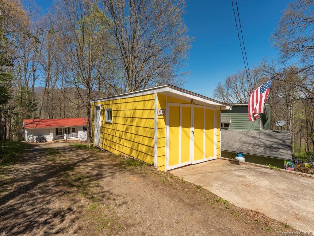 90 Taylor Avenue Waynesville NC 28786