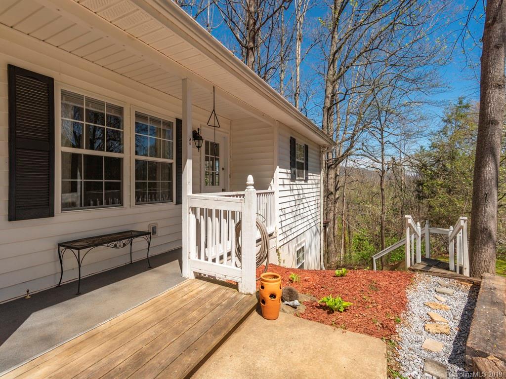 90 Taylor Avenue Waynesville NC 28786