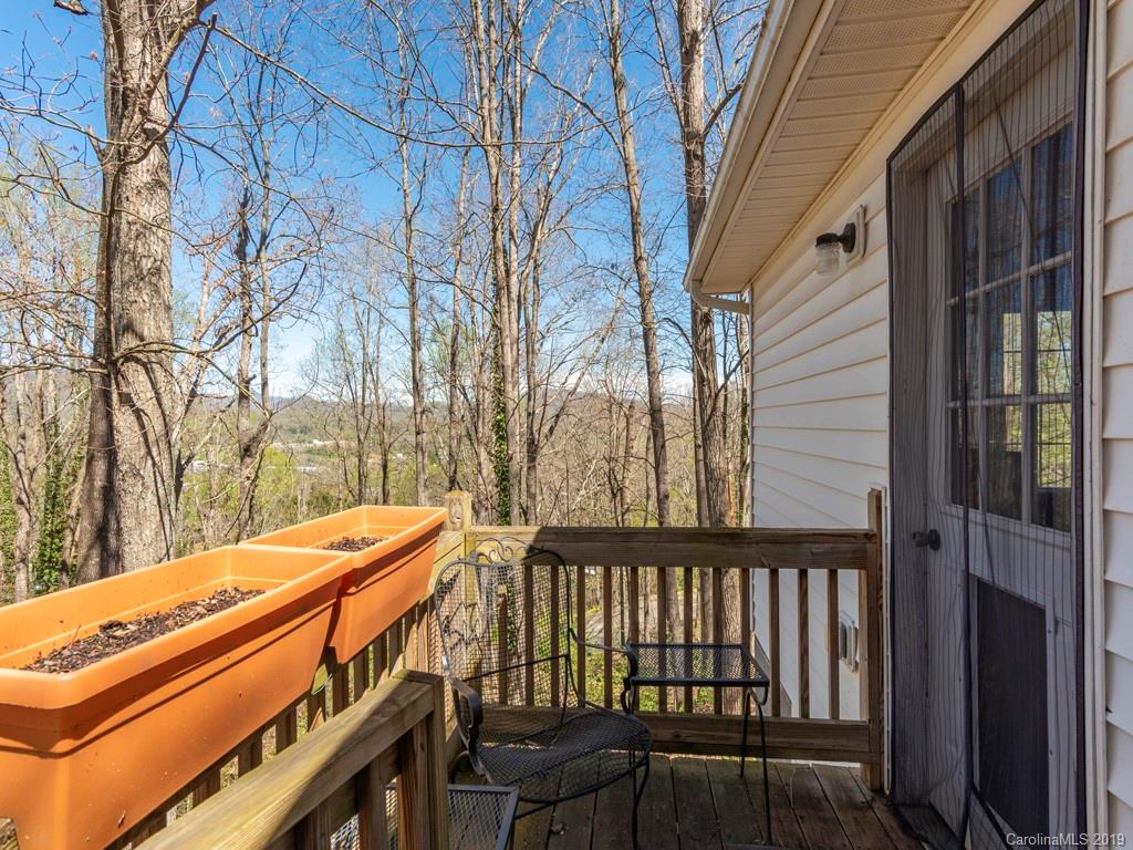 90 Taylor Avenue Waynesville NC 28786