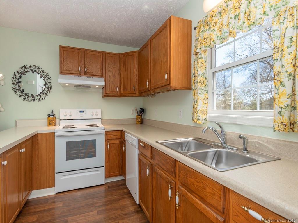 90 Taylor Avenue Waynesville NC 28786