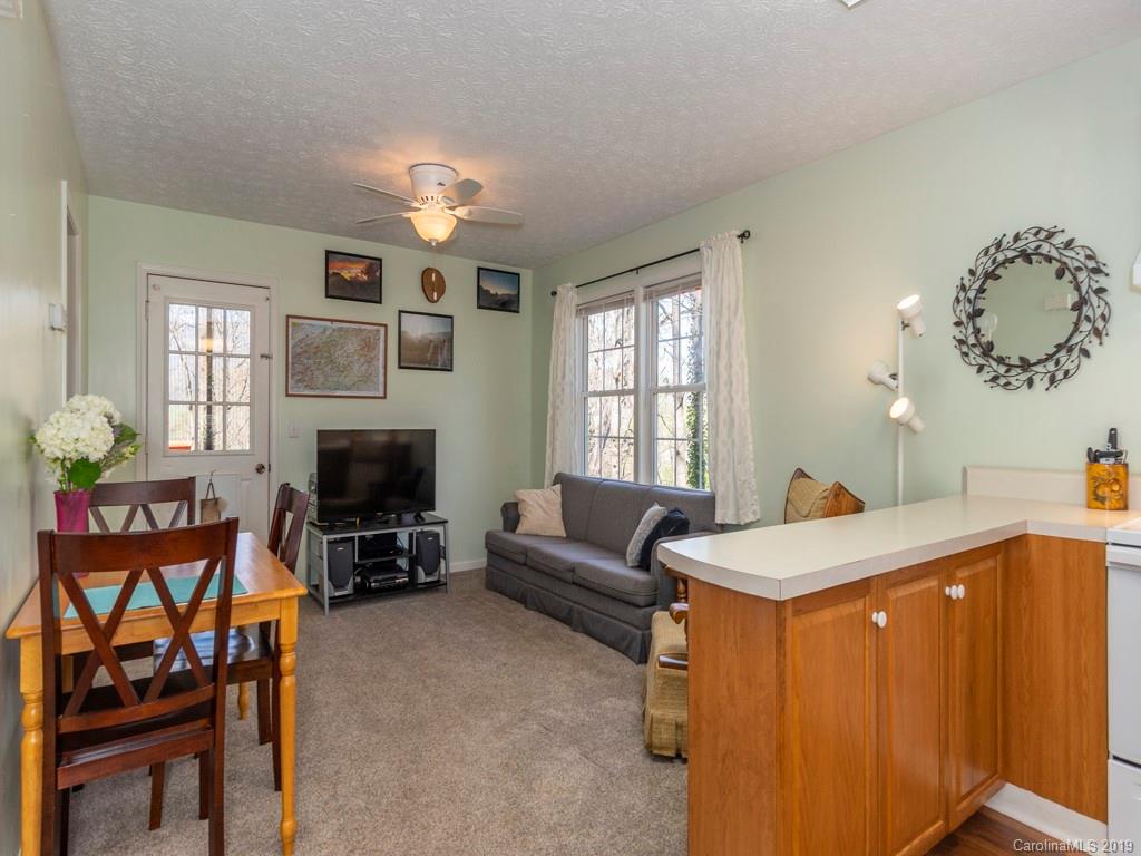 90 Taylor Avenue Waynesville NC 28786