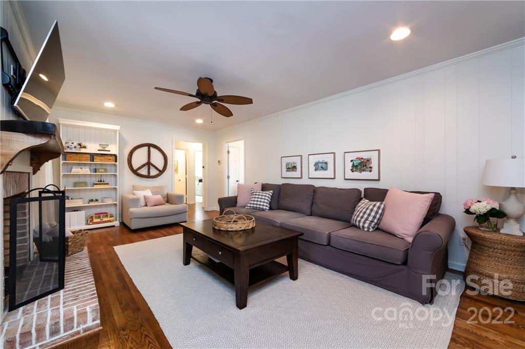 6810 Rosemary Lane Charlotte NC 28210