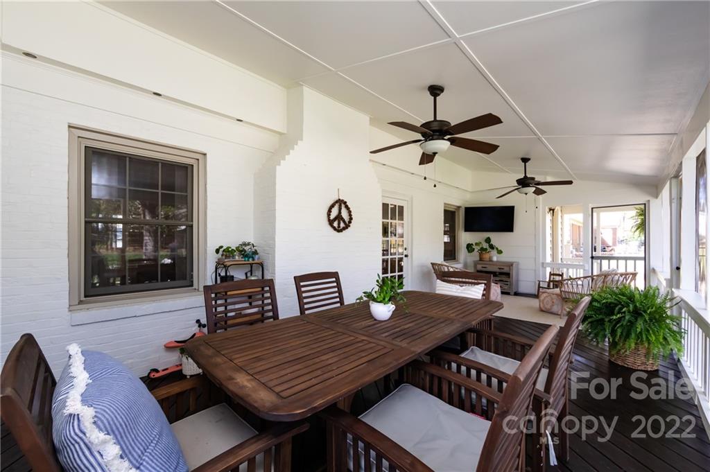 6810 Rosemary Lane Charlotte NC 28210