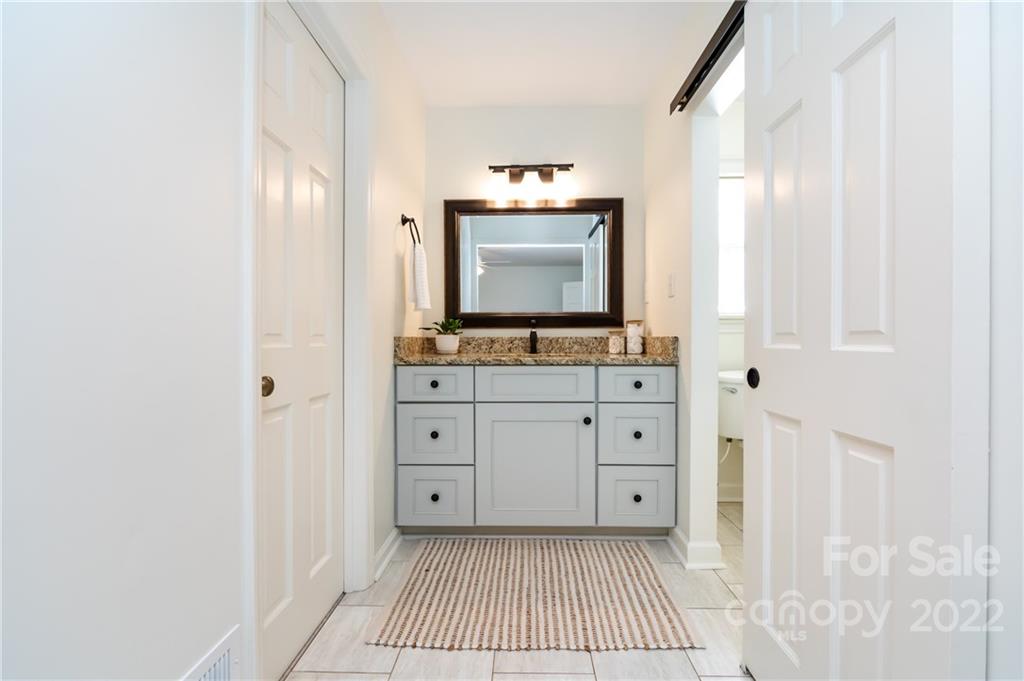6810 Rosemary Lane Charlotte NC 28210
