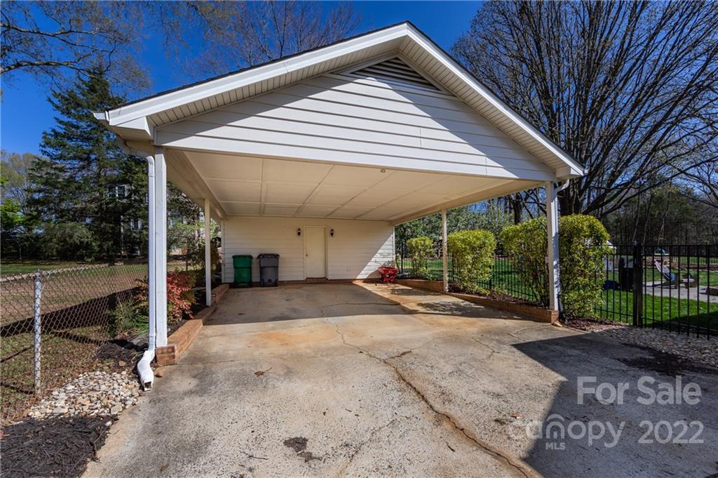 6810 Rosemary Lane Charlotte NC 28210