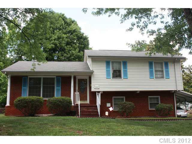 1901 Bentley Place Charlotte NC 28205