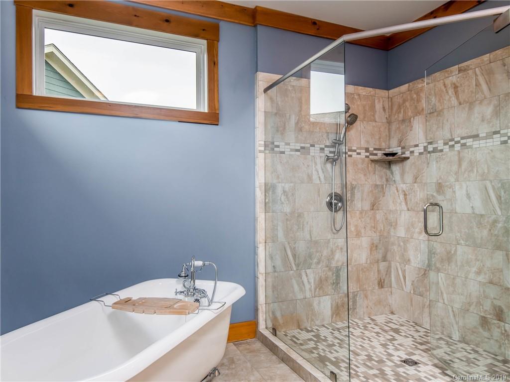 89 Governor Thomson Terrace Weaverville NC 28787