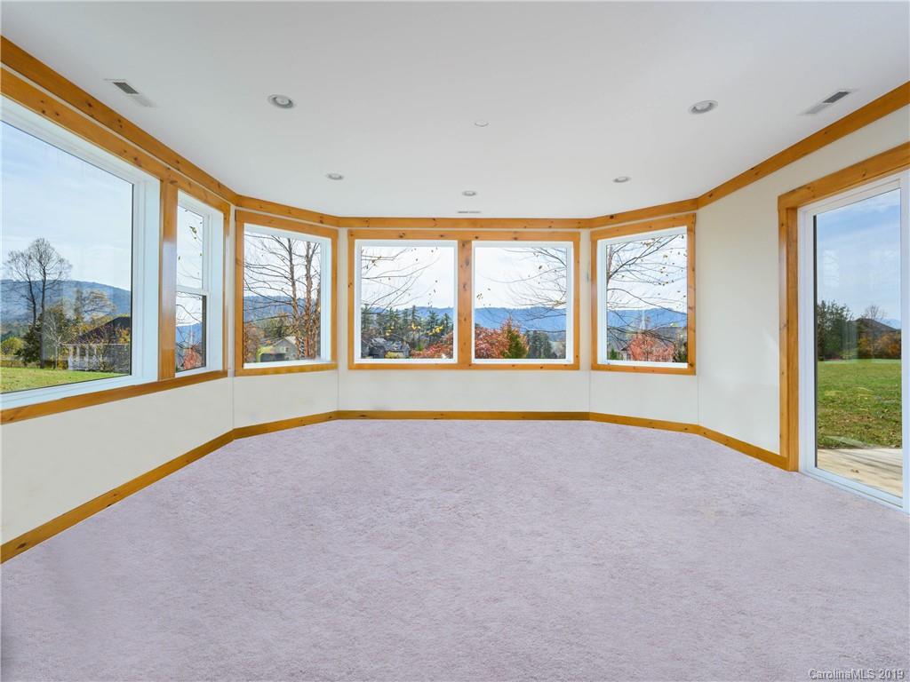 89 Governor Thomson Terrace Weaverville NC 28787