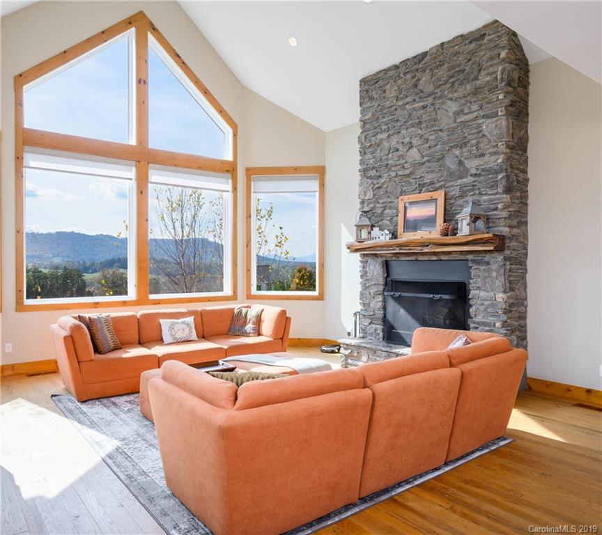 89 Governor Thomson Terrace Weaverville NC 28787