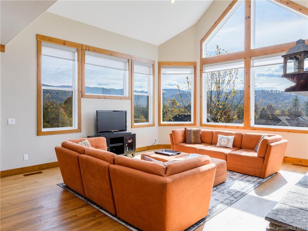 89 Governor Thomson Terrace Weaverville NC 28787