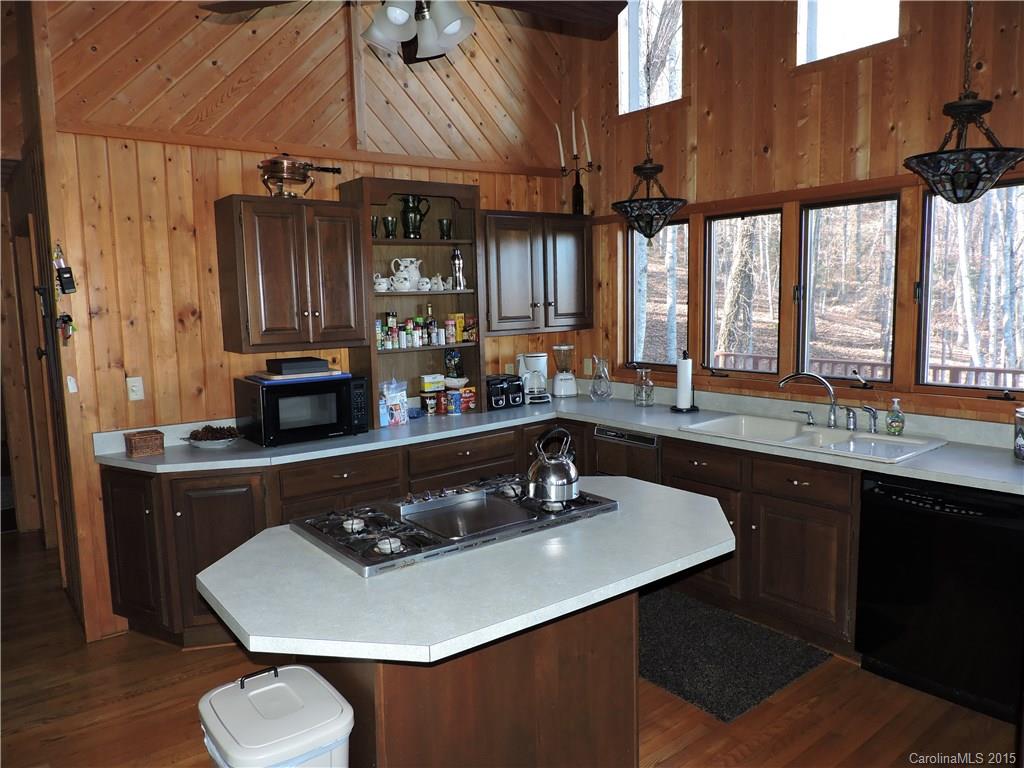 741 Grey Ghost Lane Burnsville NC 28714