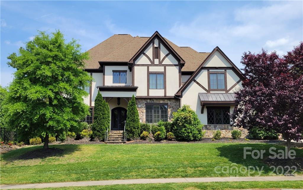 5819 Five Knolls Drive Charlotte NC 28226