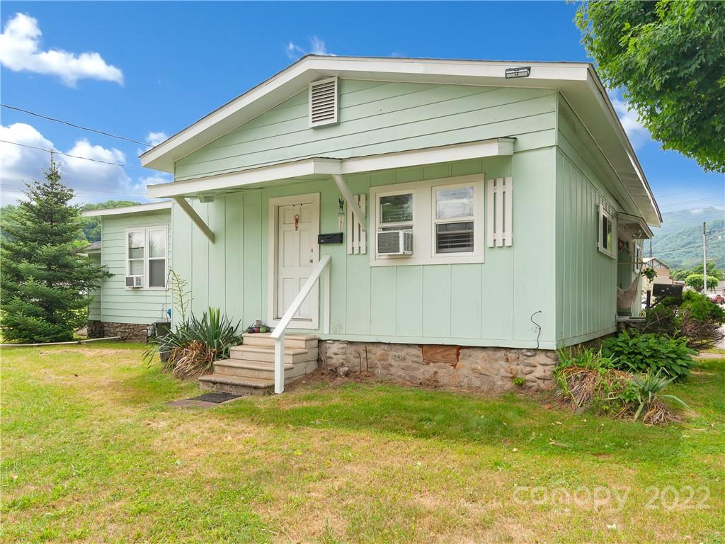61 Camp Street Waynesville NC 28786