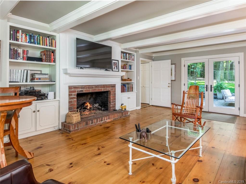 18 Stuyvesant Crescent Asheville NC 28803