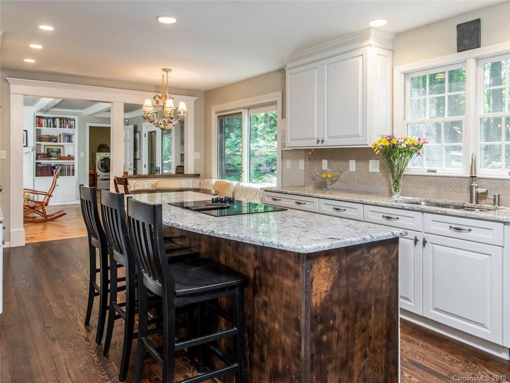 18 Stuyvesant Crescent Asheville NC 28803