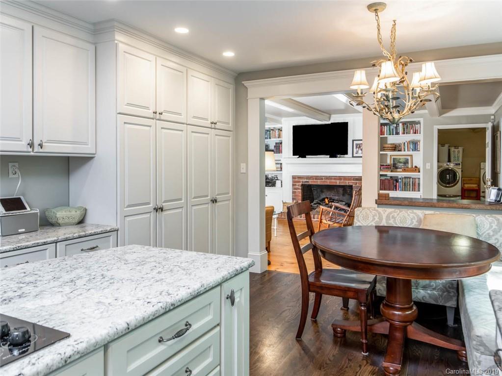 18 Stuyvesant Crescent Asheville NC 28803