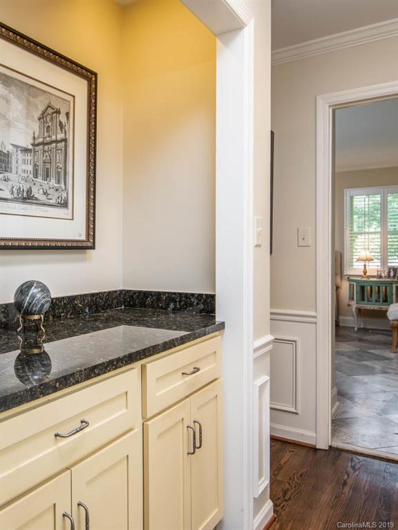 18 Stuyvesant Crescent Asheville NC 28803