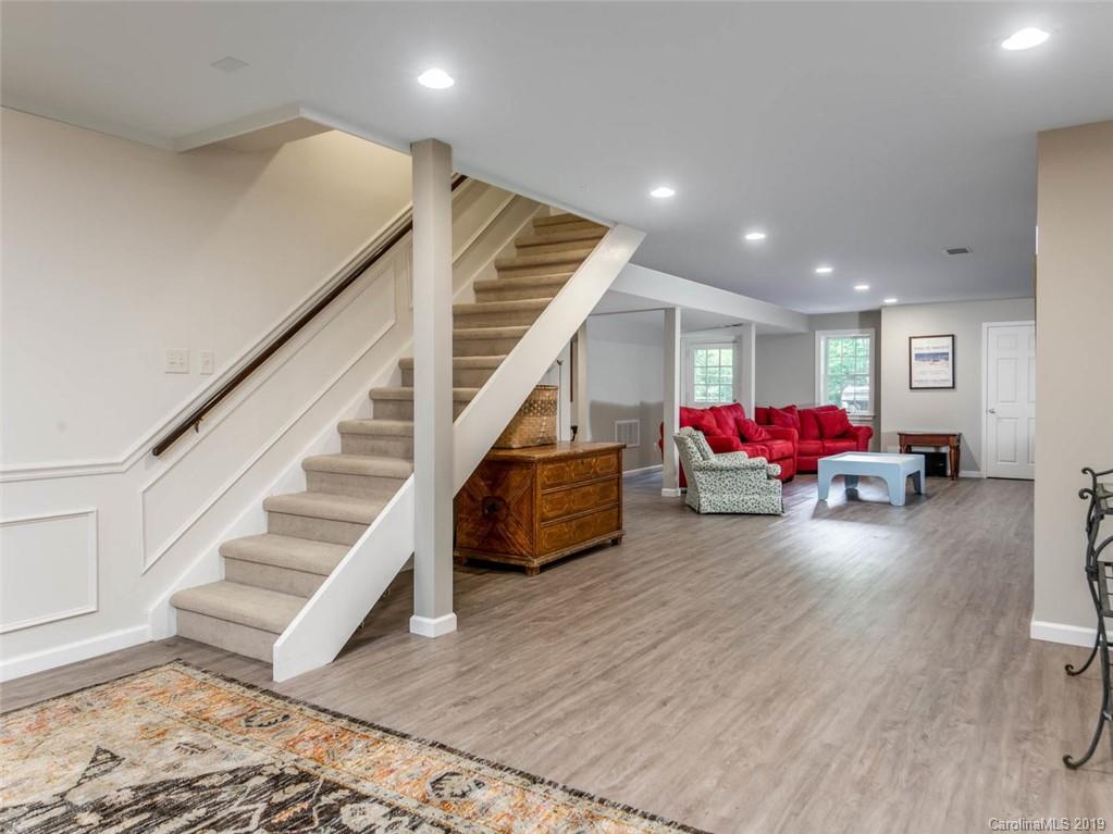 18 Stuyvesant Crescent Asheville NC 28803
