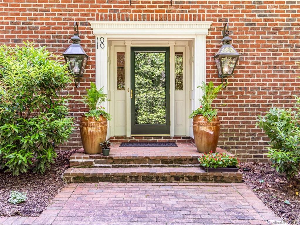 18 Stuyvesant Crescent Asheville NC 28803
