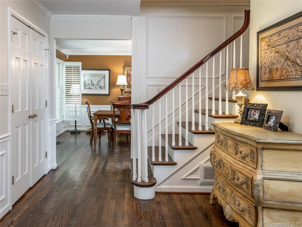 18 Stuyvesant Crescent Asheville NC 28803