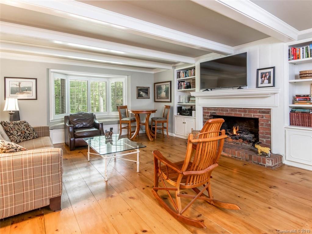 18 Stuyvesant Crescent Asheville NC 28803