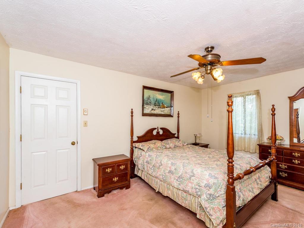58 Levy Lane Asheville NC 28805