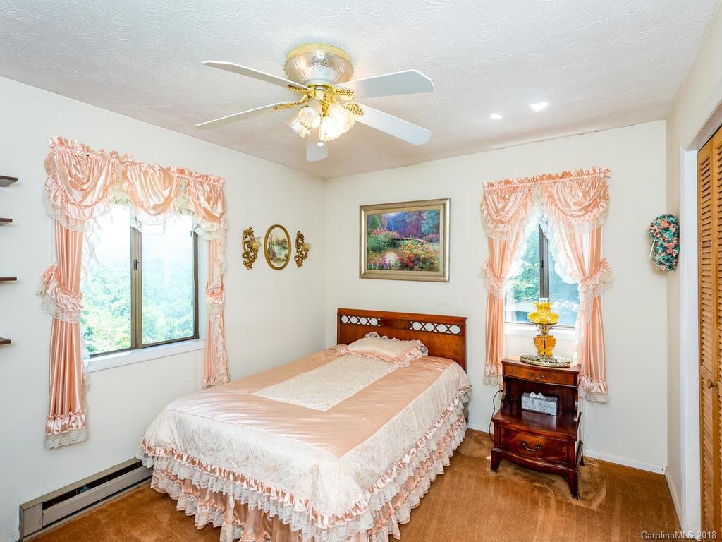 58 Levy Lane Asheville NC 28805