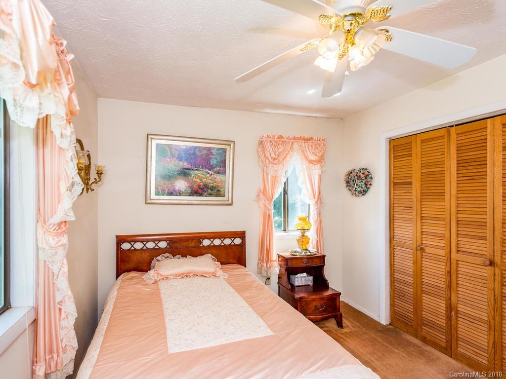 58 Levy Lane Asheville NC 28805