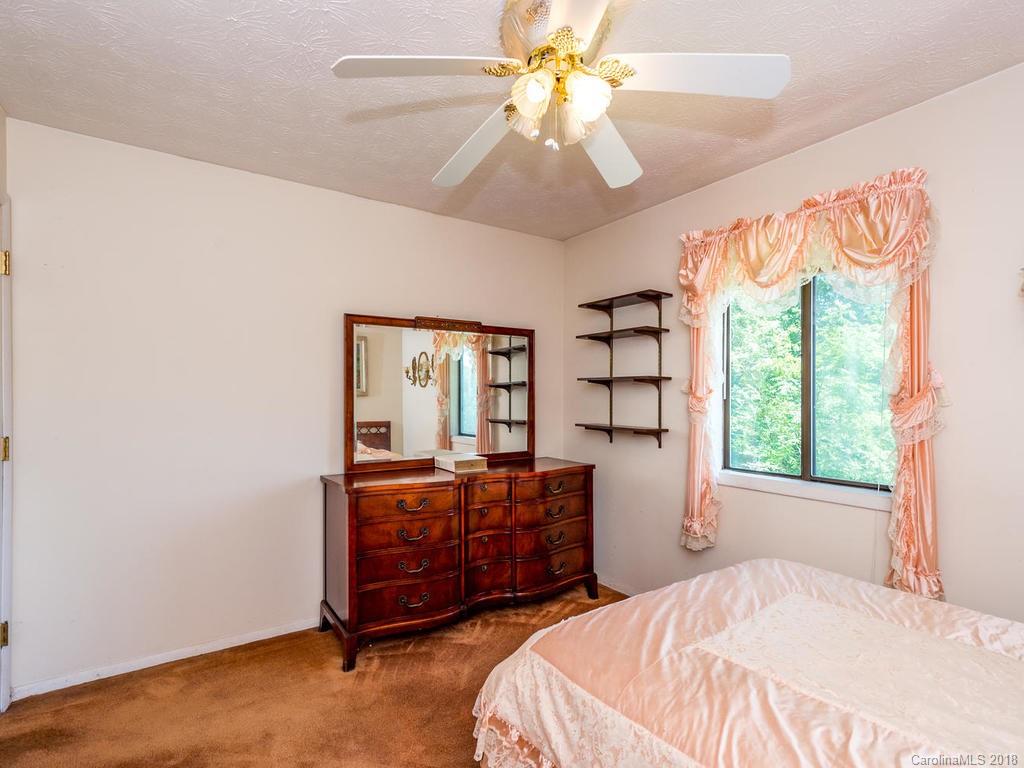 58 Levy Lane Asheville NC 28805
