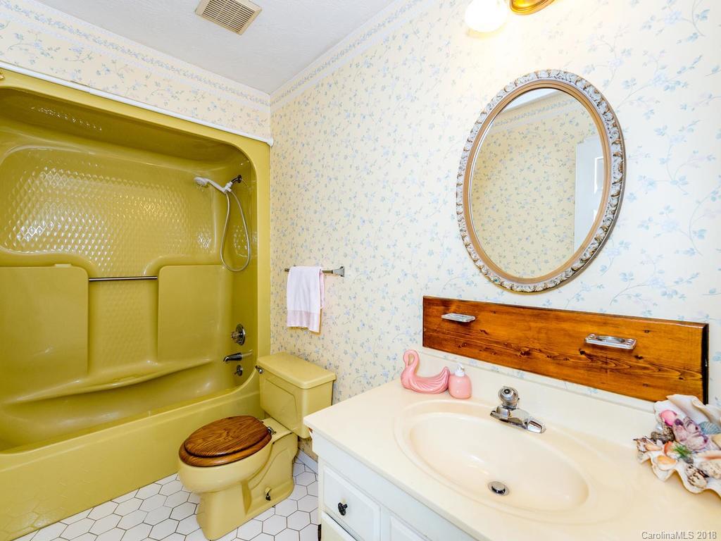 58 Levy Lane Asheville NC 28805