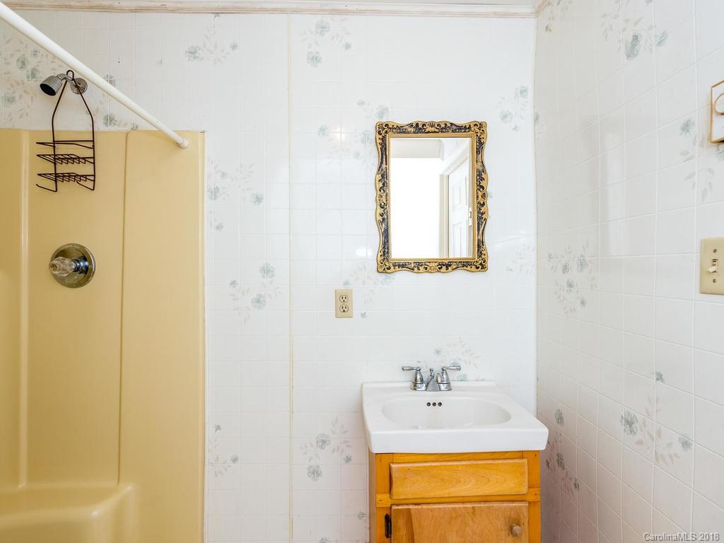 58 Levy Lane Asheville NC 28805