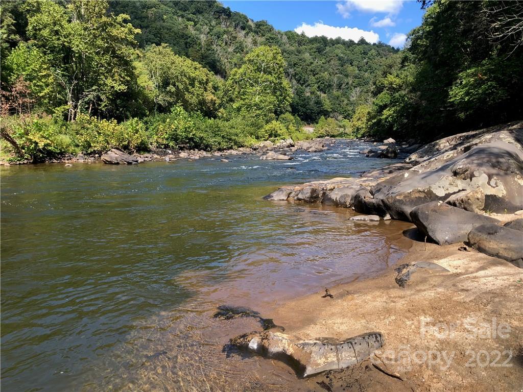 0000 Old Log Road Green Mountain NC 28740