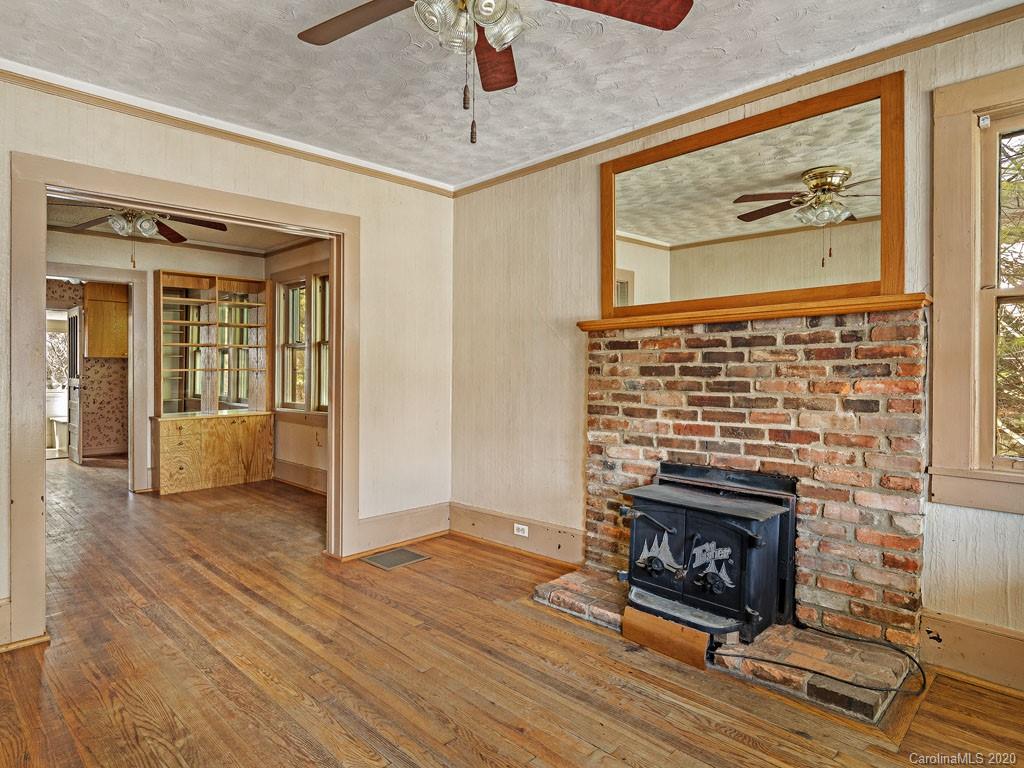 17 Brotherton Avenue Asheville NC 28806