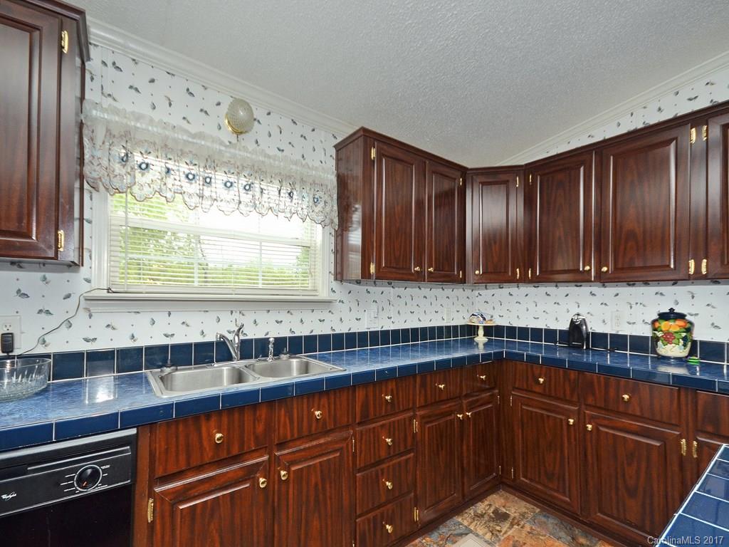 301 Golden Aster Road Swannanoa NC 28778