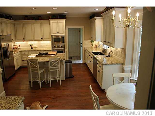 10400 Tyne Court Charlotte NC 28210